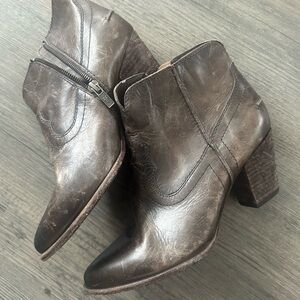 Frye Renee seam ankle boots
